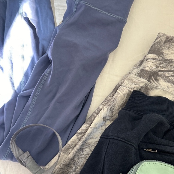 Lululemon Bundle! - Picture 3 of 5